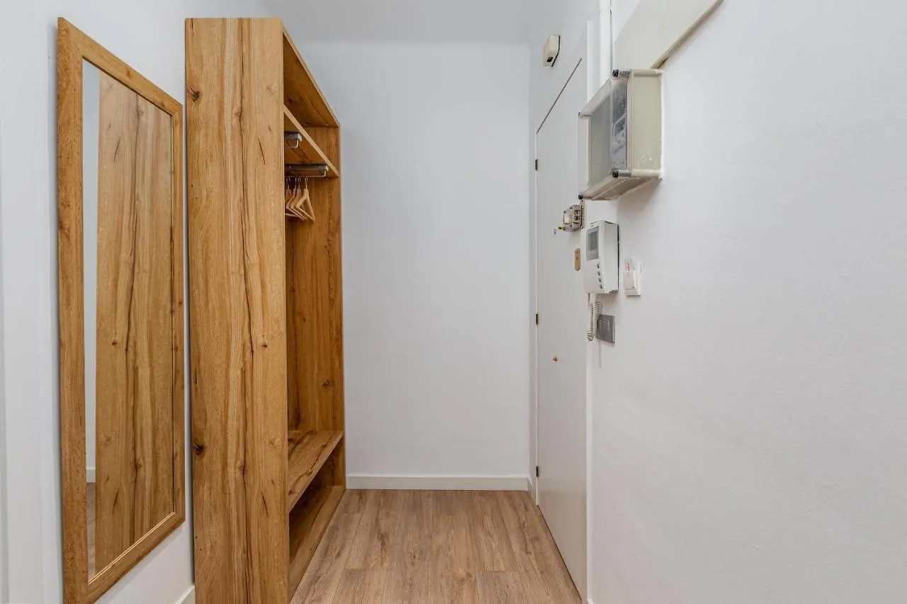 Simply Stunning - Hidden Gem, Heart Of Poble Sec Apartment Barcelona
