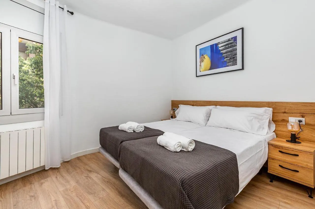 Simply Stunning - Hidden Gem, Heart Of Poble Sec Apartment Barcelona 0*,
