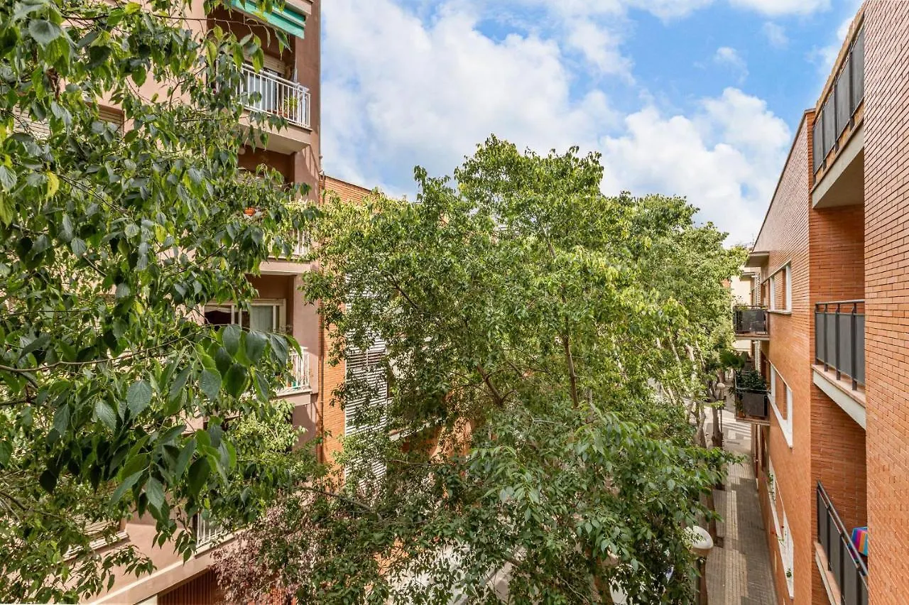 Simply Stunning - Hidden Gem, Heart Of Poble Sec Apartment Barcelona