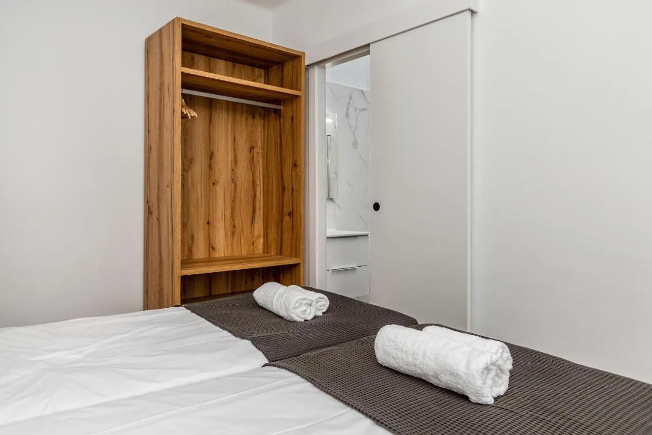 Simply Stunning - Hidden Gem, Heart Of Poble Sec Apartment Barcelona Spain