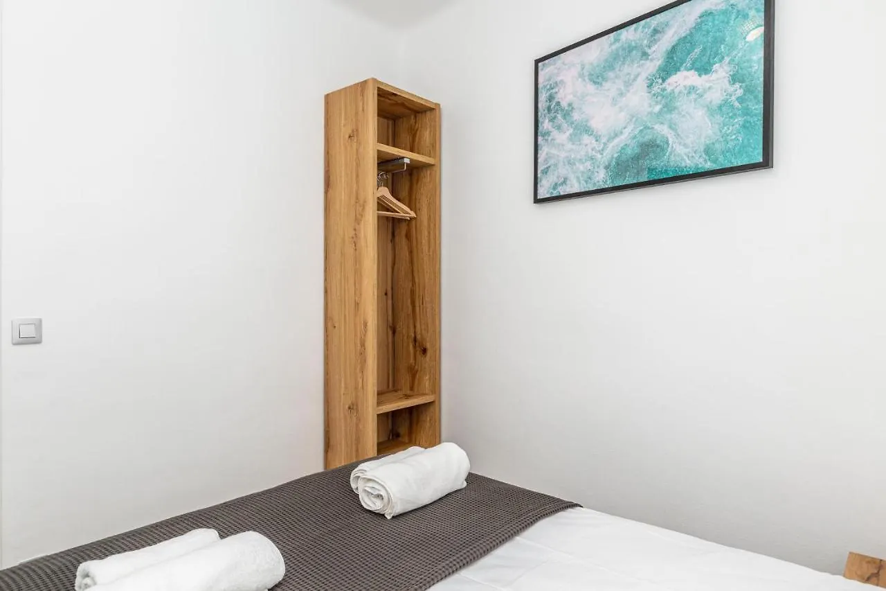 Simply Stunning - Hidden Gem, Heart Of Poble Sec Apartment Barcelona